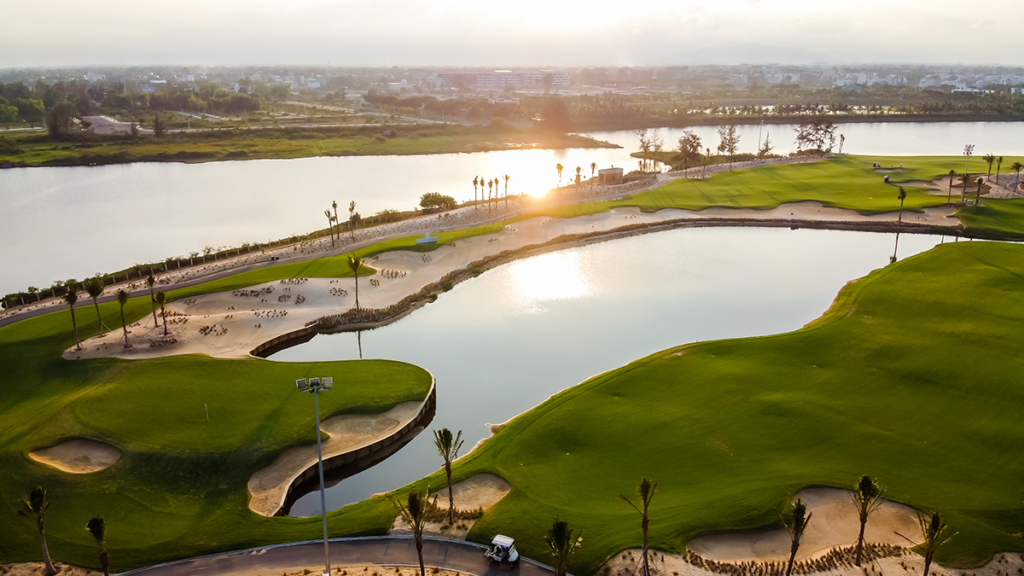 Top 3 sân golf Miền Trung chuẩn 5 sao đáng trải nghiệm nhất 11 - BRG Da Nang golf resort