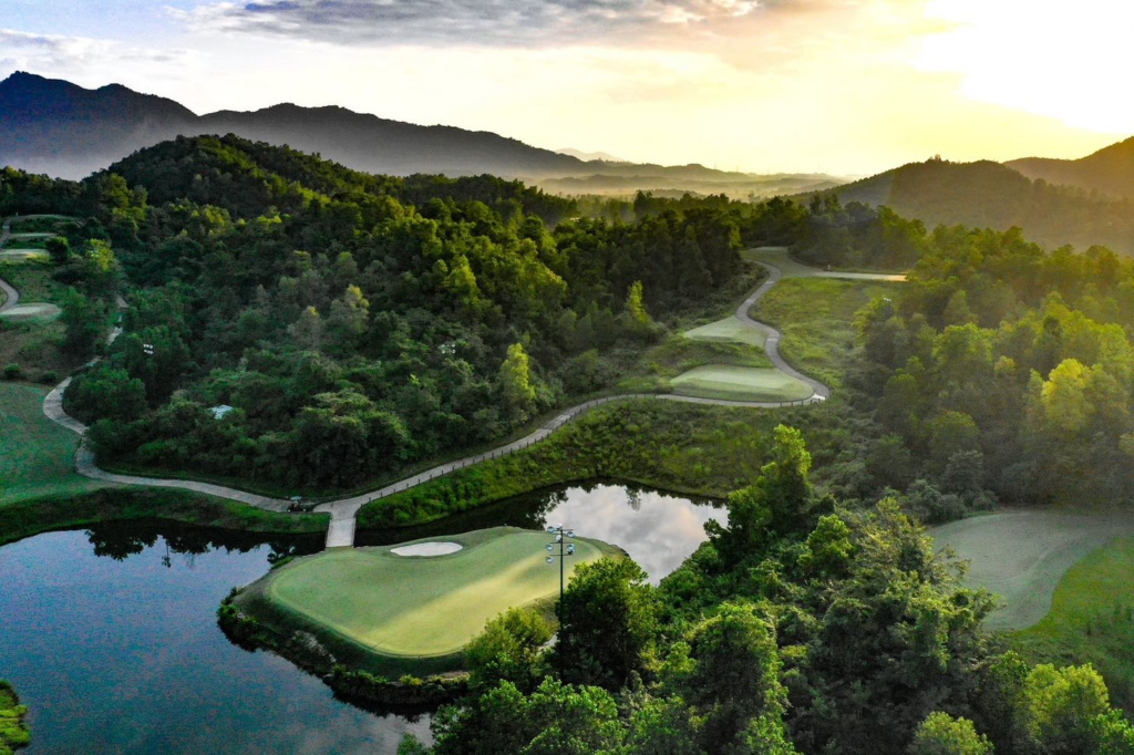 Top 3 sân golf Miền Trung chuẩn 5 sao đáng trải nghiệm nhất 4 - Thiết kế sân gôn Ba Na Hills Golf Club