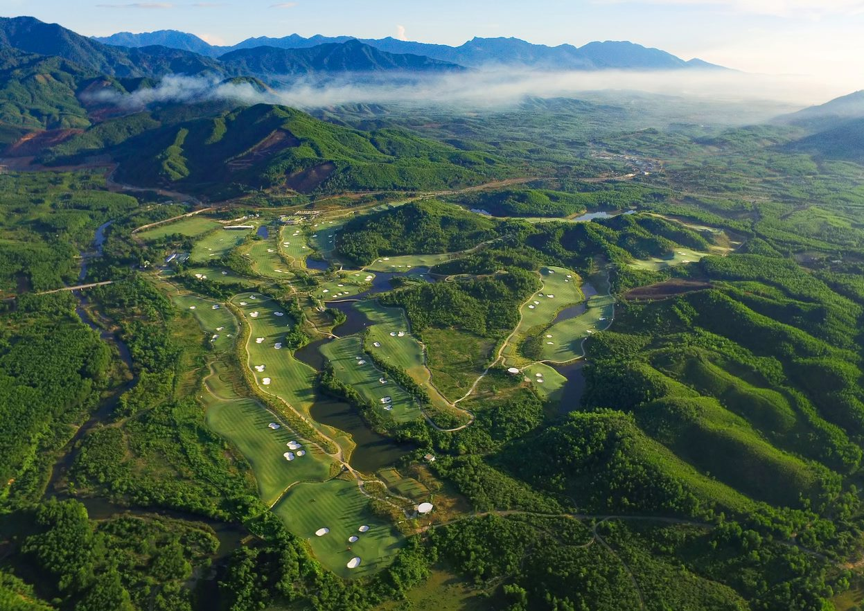 Top 3 sân golf Miền Trung chuẩn 5 sao đáng trải nghiệm nhất 1 - Tổng quan về Ba Na Hills Golf Club